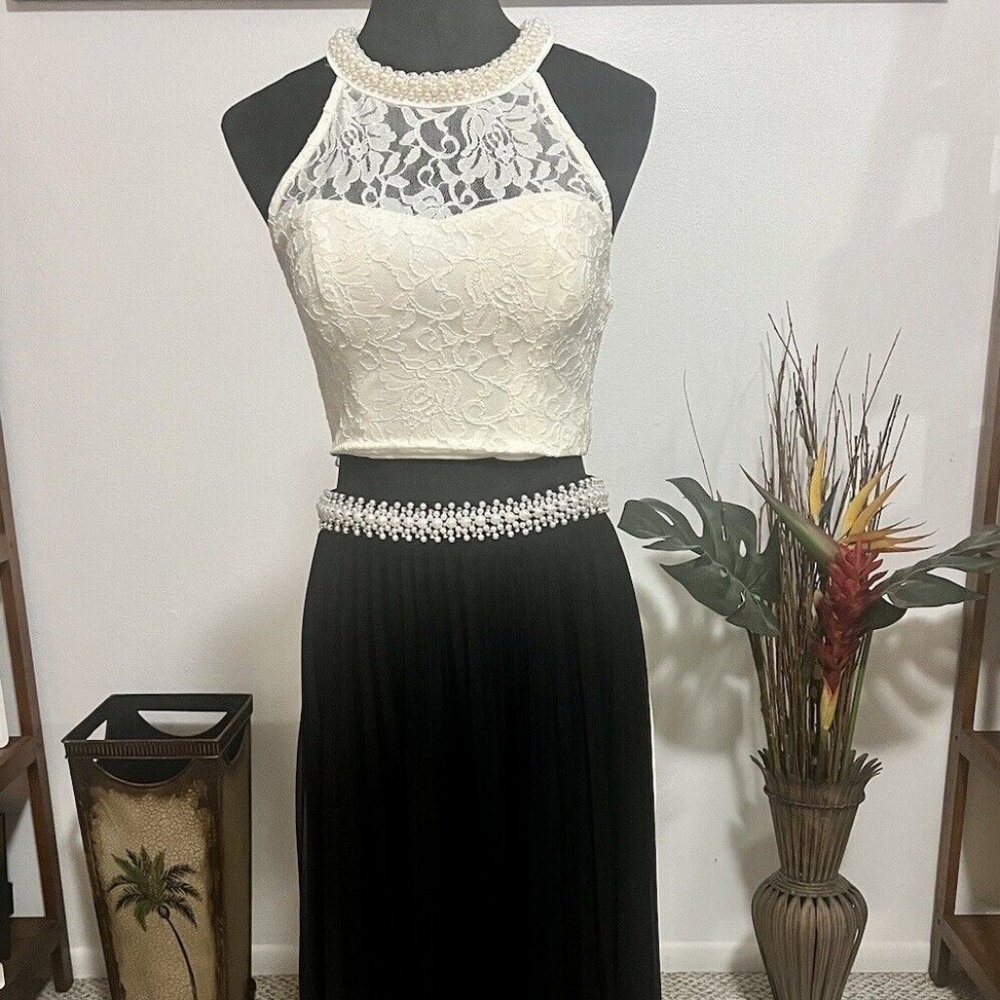 Speechless Womens Lace Crop Top Pleated Skirt two-piece Dress Size 7 Prom